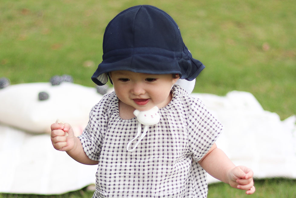 夏の紫外線対策に！赤ちゃんを守るベビー帽子おすすめ10選 - 喜ばれる出産祝いの情報サイト｜ベビギフ