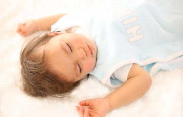 ベビー布団の選び方｜人気のおすすめ布団の赤ちゃんが寝ている写真