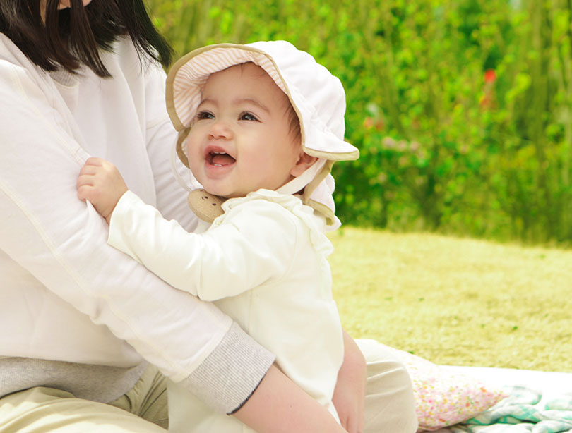 赤ちゃんの日焼け止めは大人の日焼け止めと分けて考える