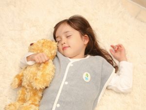 スリーパーは、乳幼児のための「着る毛布」