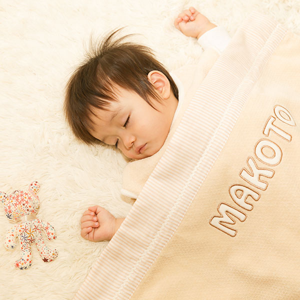 生まれてすぐからずっと 毎日使えて喜ばれる名入れ出産祝い 生まれてすぐからずっと 毎日使えて喜ばれる名入れ出産祝い